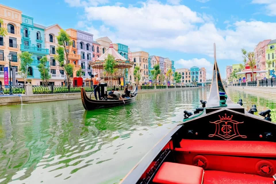 Chiêm ngưỡng “Thương cảng” The Venice trước ngày khai trương - Mega Grand World Phú Quốc giữa lòng Hà Nội.
