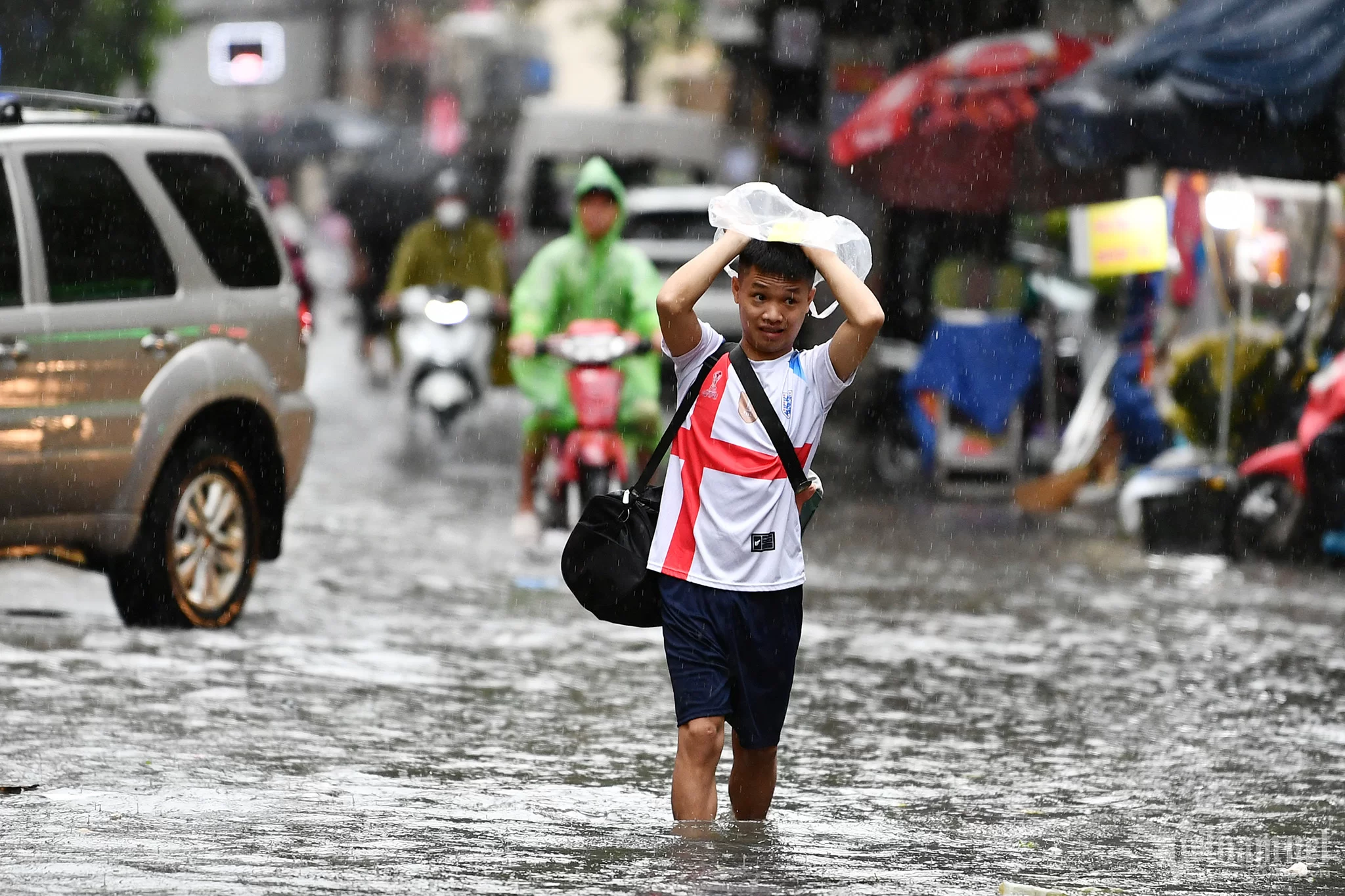 Thời tiết ngày 24/10: Mưa lan rộng ra khắp Trung Bộ, có nơi trên 200mm